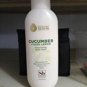 Cucumber + Yuzu Lemon Nourishing Body Wash - White